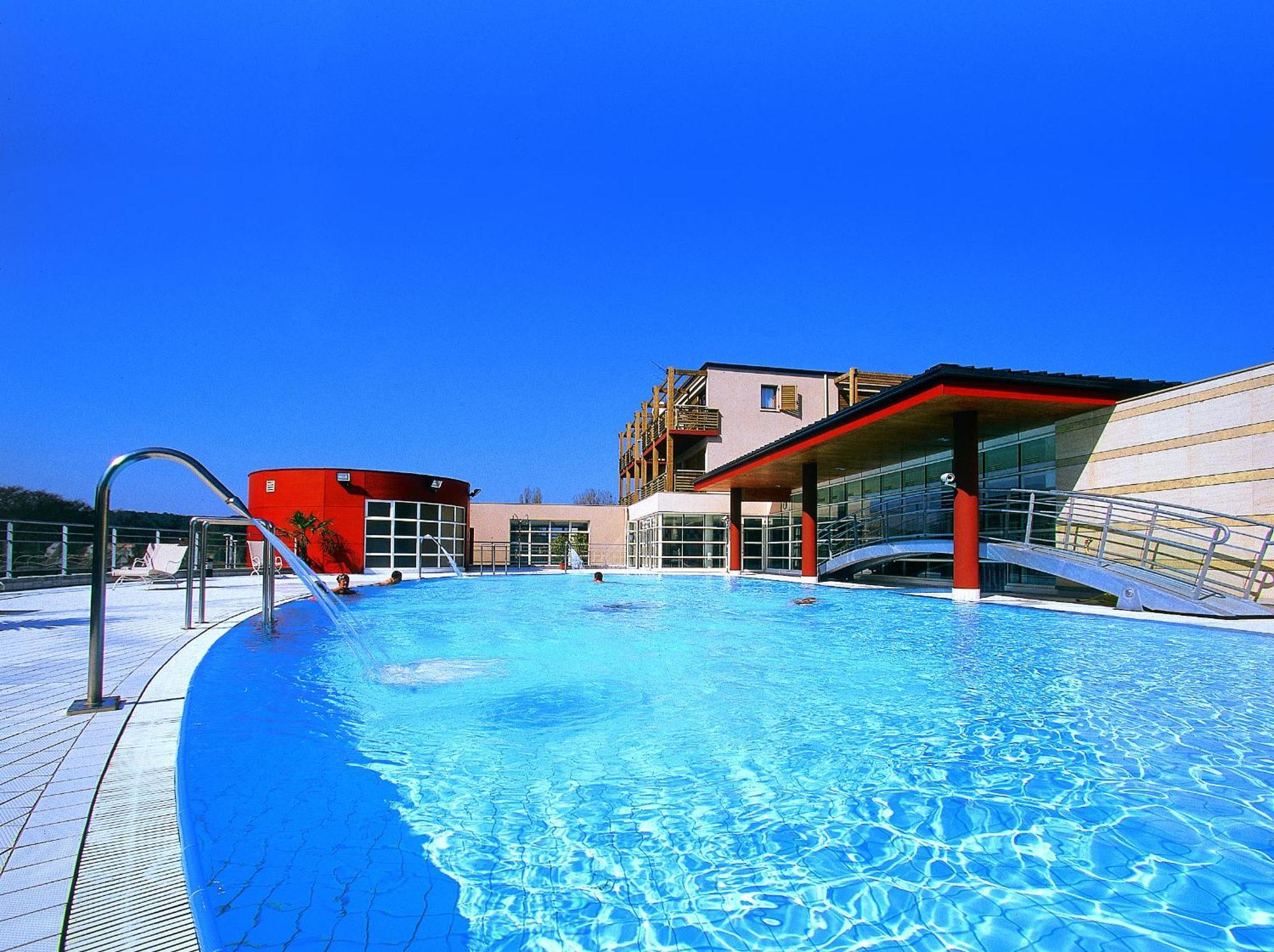 Maison Moderne 2 Chambres, A Deux Pas Des Thermes, Casino Et Center Parcs Кастельжалу Экстерьер фото